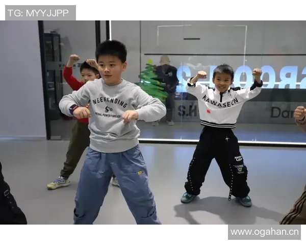 武汉街舞队的节奏解析与街舞文化的热潮探讨 武汉街舞队的节奏解析与街舞文化的热潮探讨